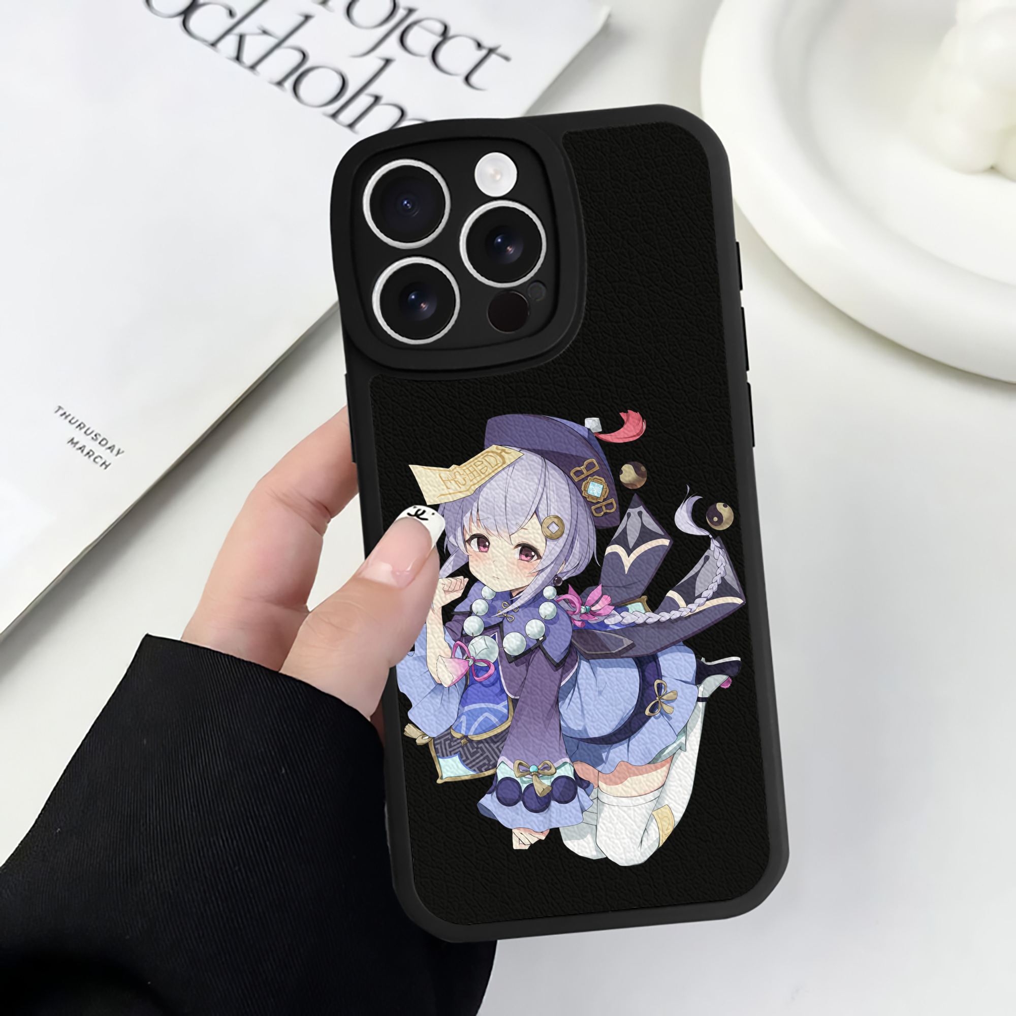 げんし神 七七 なな  genshin Nana 【iPhone 16シリーズ対応】シリコンスマホケース（レザー調） 材質：シリコン